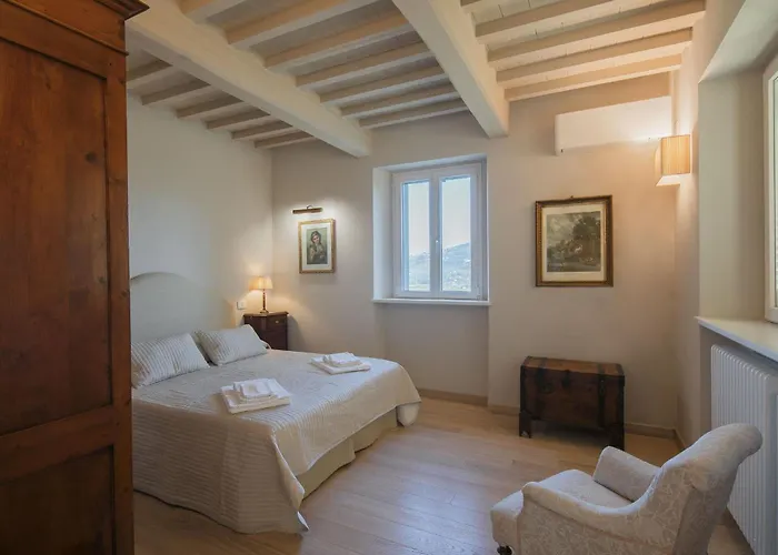 Chiara * קורטונה