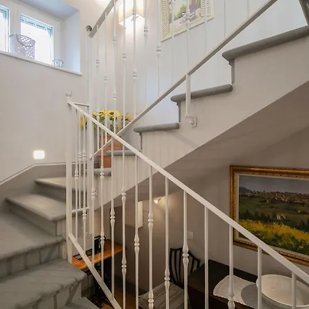 Chiara Villa