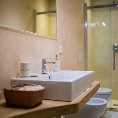 Chiara Villa Cortona