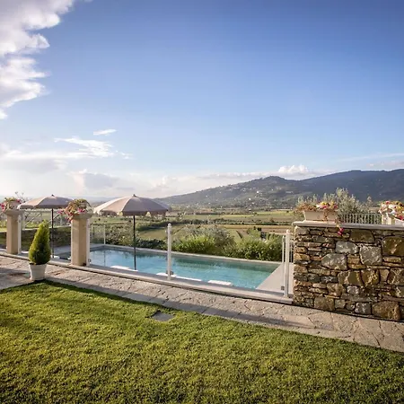 Chiara Villa Cortona