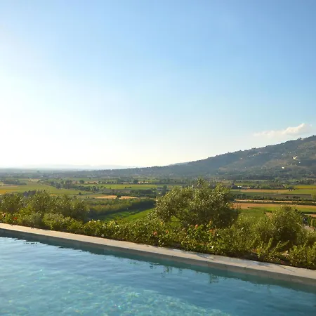 Chiara Villa Cortona