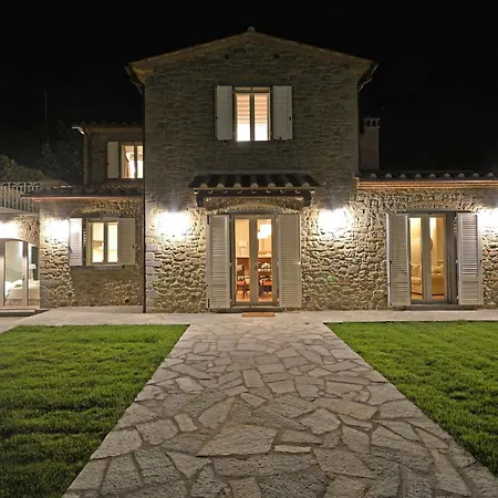 Chiara Villa