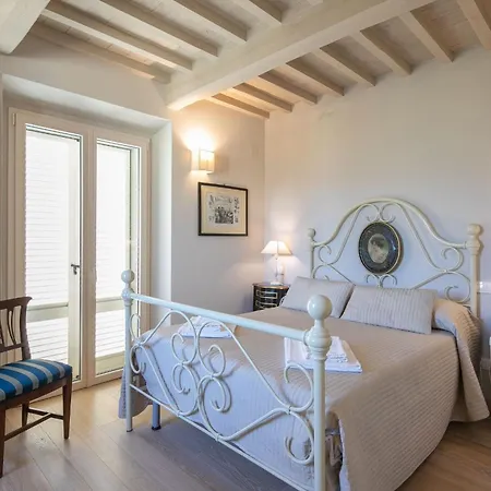 Chiara Villa